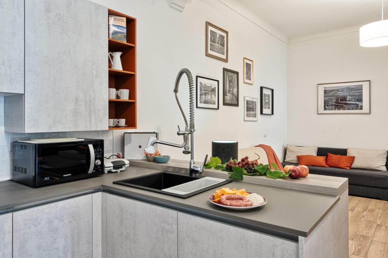 Casa Lena By Apartments To Art Turin Exterior photo